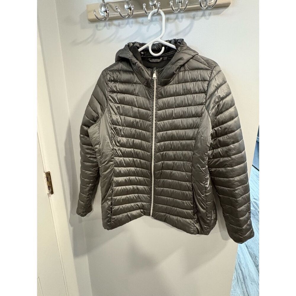 Lightweight Hooded Puffer Jacket - Gray